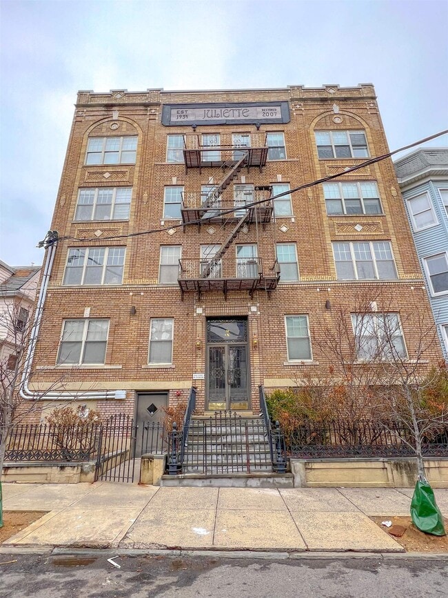 Building Photo - 42 Prospect St