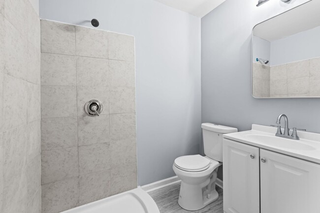 Building Photo - Beautifully Renovated 3 Bedroom 2 Bath Home