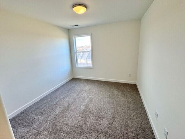 Building Photo - OPEN HOUSE! Now Leasing a Brand New 4BR/2.5 Bath- Oakland, TN