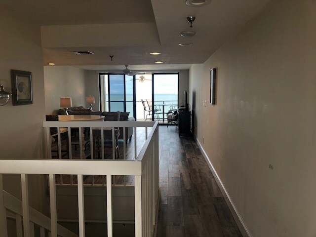 Building Photo - 355 S Ocean Dr