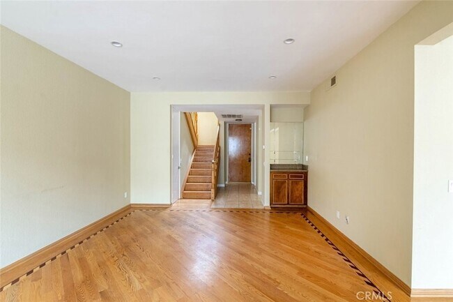 Building Photo - 1244 Valley View Rd