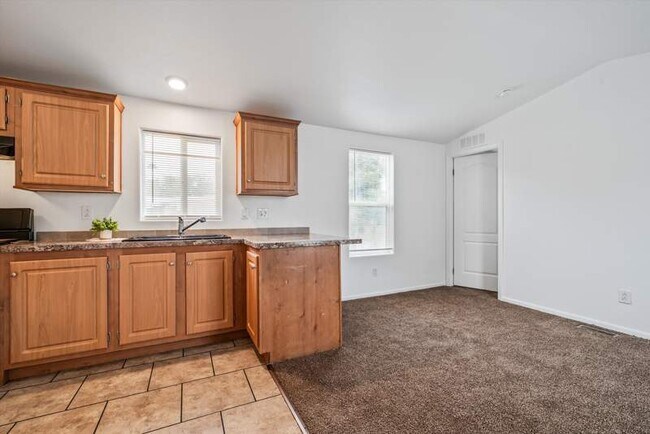 Building Photo - 5505 N Shannon Rd