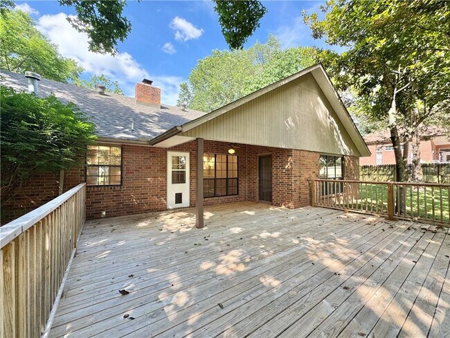Building Photo - 2911 Wright Pl