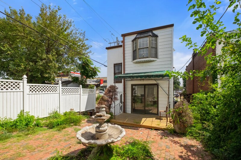 Building Photo - 1315 Hampton Ave