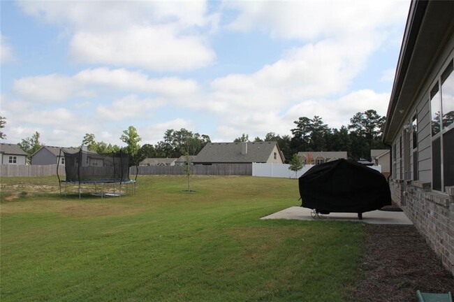 Building Photo - 2336 Bear Paw Dr