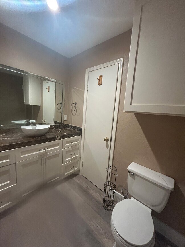 Building Photo - 17821 Theiss Mail Rte Rd