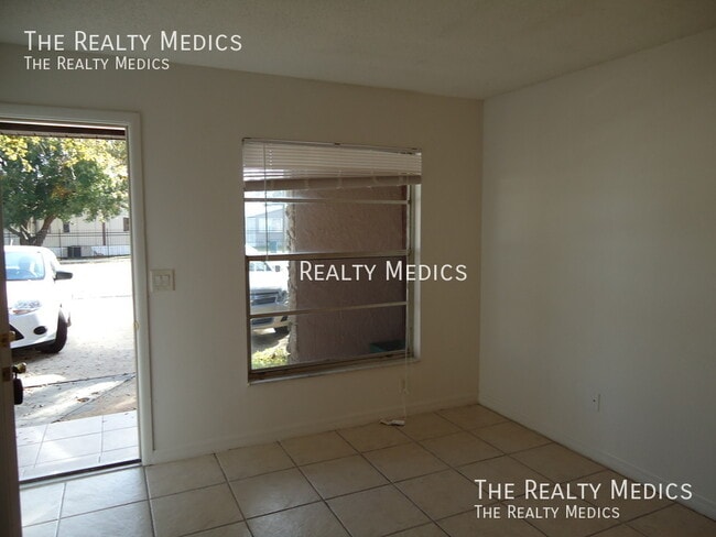 Building Photo - 3226 Redditt Rd