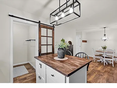 Building Photo - 858 Byler Cir