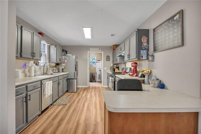 Building Photo - 313 Ridge Hill Cir