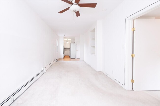 Building Photo - 115 Wolfs Ln