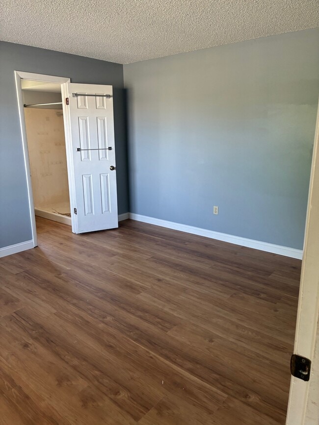 Building Photo - 158 Windtree Ln