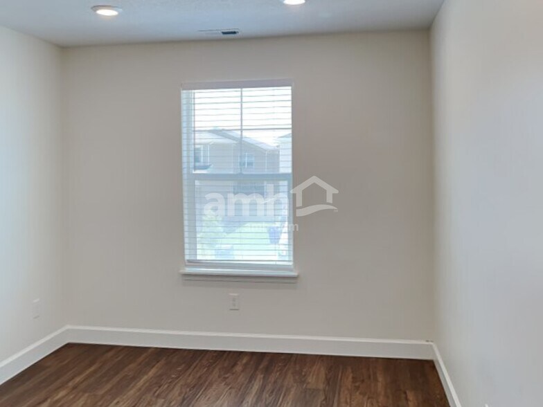 Building Photo - 2357 E Tumbleweed Rd