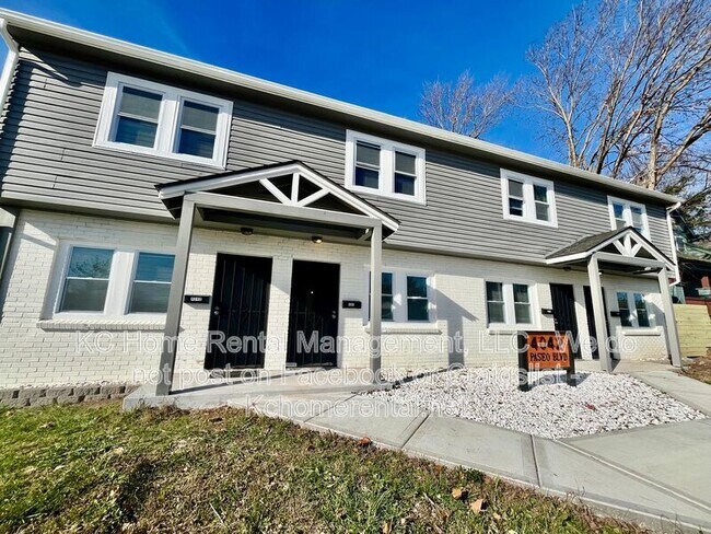 Building Photo - 4044 The Paseo