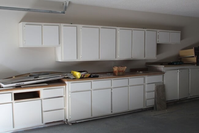 Building Photo - Home Sweet Home!!!