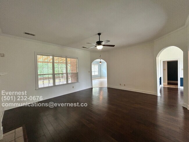 Building Photo - 9501 William Little Dr