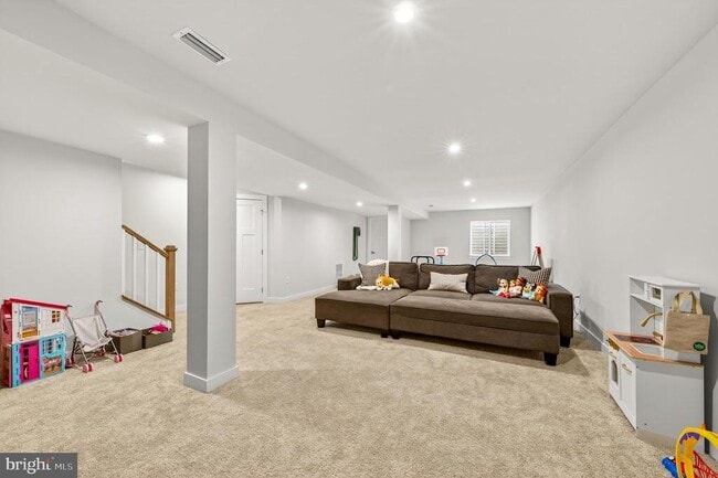 Building Photo - 167 Aspen Ln