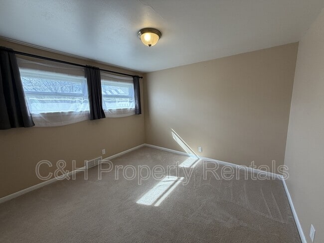 Building Photo - 1126 Lendel Ln