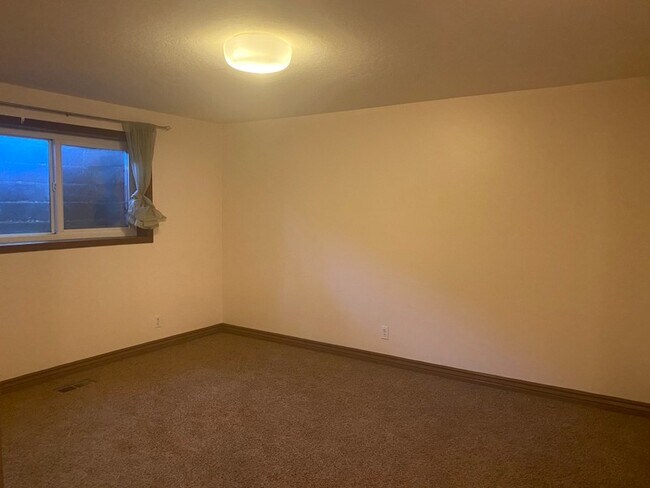 Building Photo - 1193 E Cottonwood Hills Dr