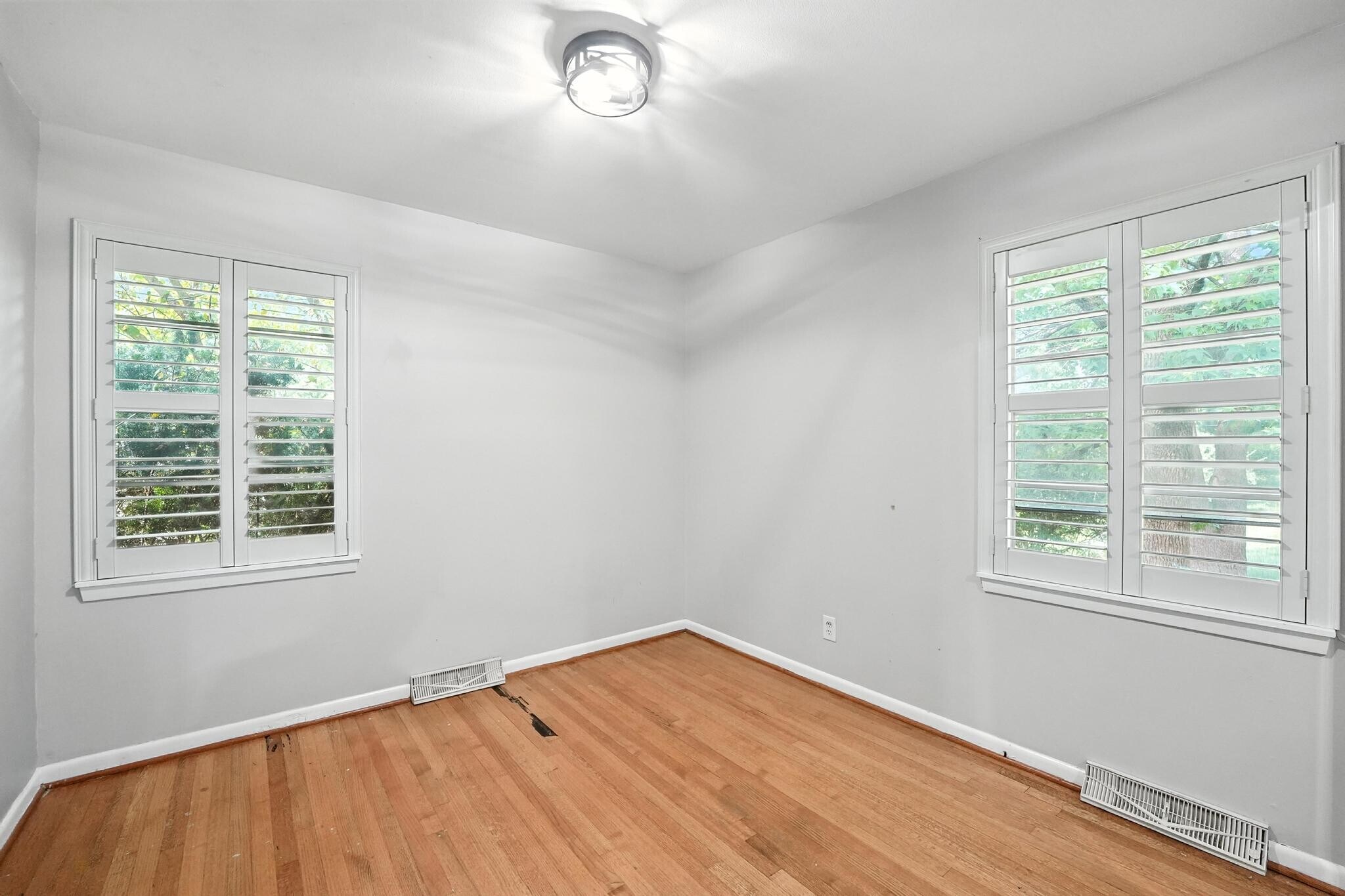 Bedroom 3 - 4100 E 112th St