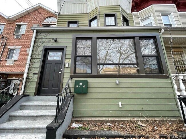 Building Photo - 282 E 38th St