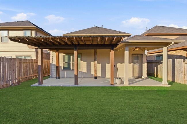 Building Photo - 1611 N City Oaks Ln