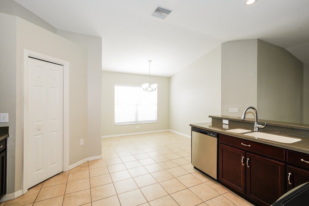 Building Photo - 423 Fern Gulley Dr