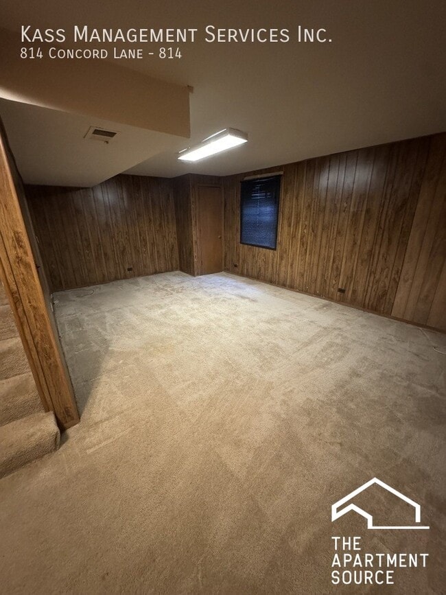 Building Photo - 814 Concord Ln