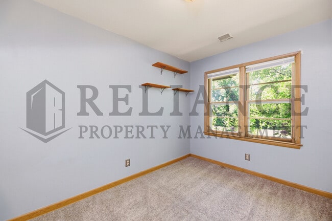 Building Photo - 6216 E Orme St