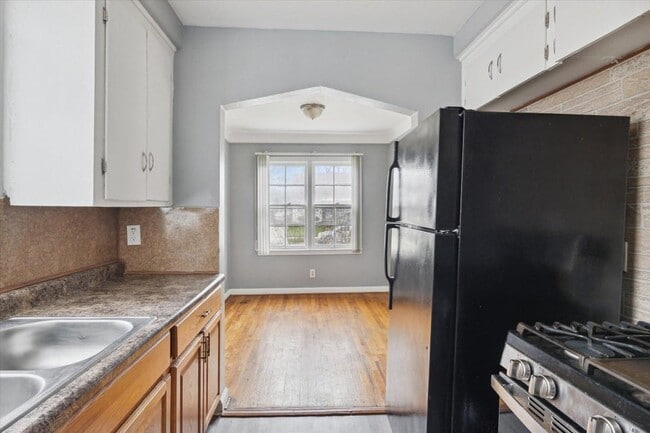 Building Photo - 19007 Kentfield St