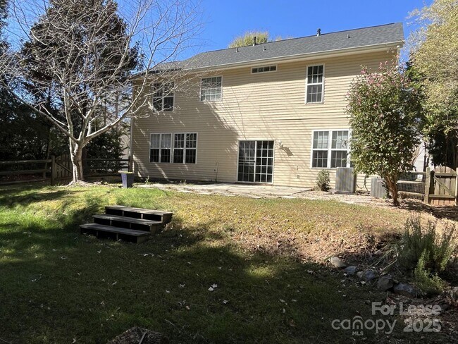 Building Photo - 6304 Falls Lake Dr