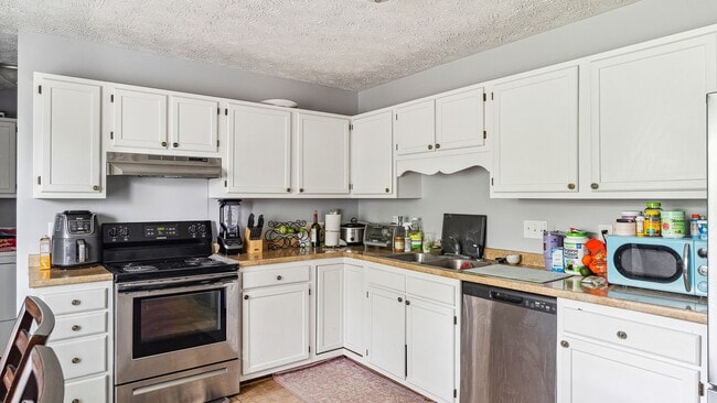 Building Photo - 5017 Tangerine Dr