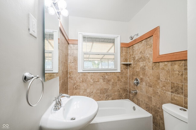 Building Photo - 4769 N Mitchner Ave