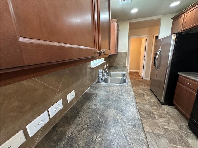 Building Photo - 307 Wildcat Dr