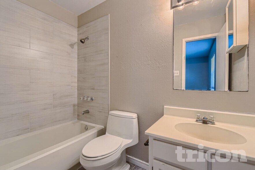Building Photo - 716 Fair Meadows Dr