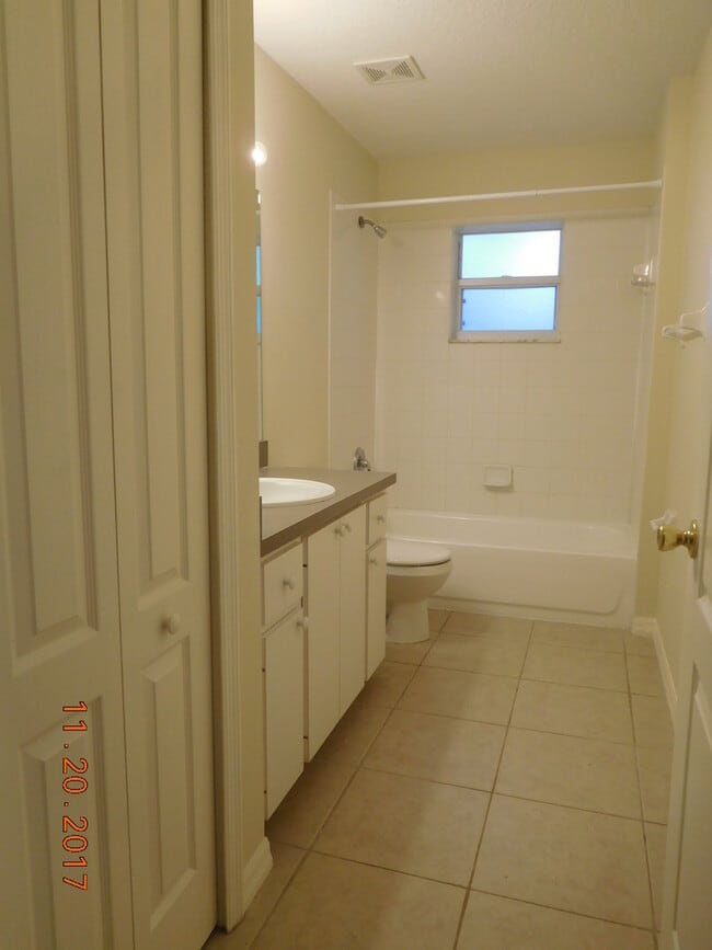 Building Photo - 2BR 1BA DUPLEX FOR RENT