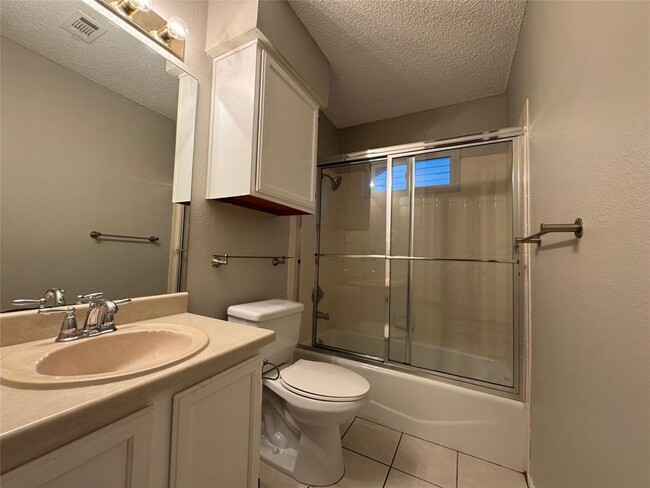 Building Photo - 2917 Zeke Bend