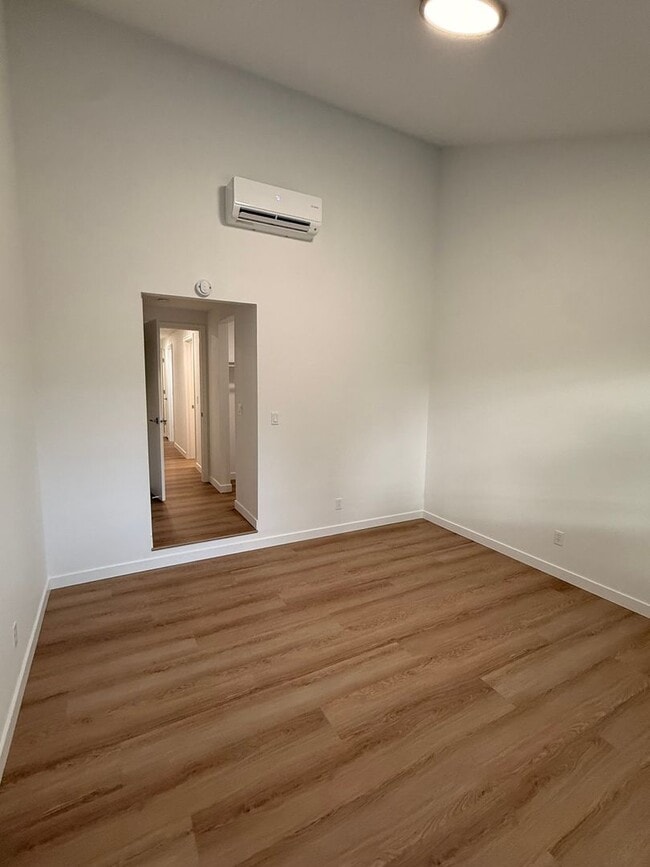 Building Photo - K14111 A &amp; B