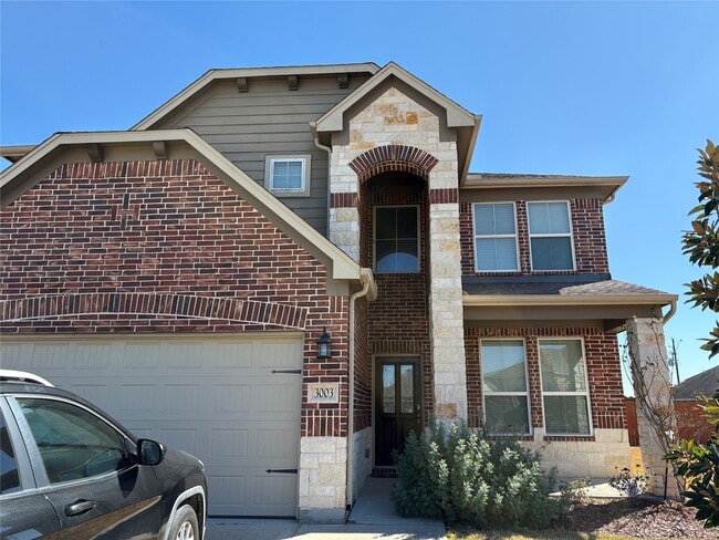 Building Photo - 3003 Crestone Dr