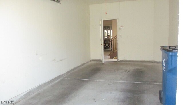 Building Photo - 4821 Black Bear Rd