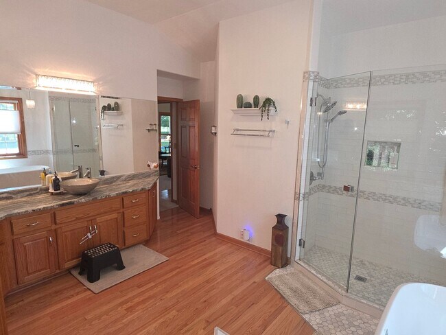 Building Photo - 3 bedroom executive ranch in Sussex