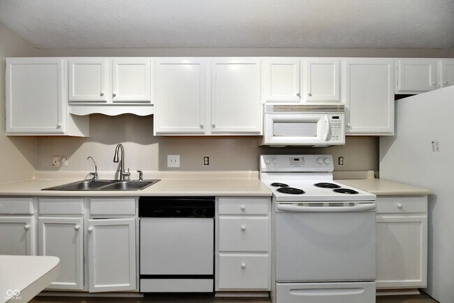 Building Photo - 209 Faulkner Ct