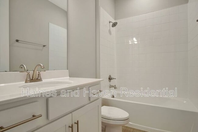 Building Photo - 840 Blue Creek Dr