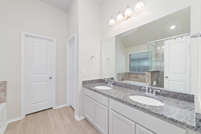 Building Photo - 20231 Moonlight Falls Ct