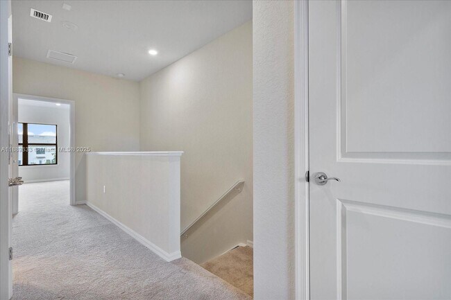 Building Photo - 2108 Appleton Cir N