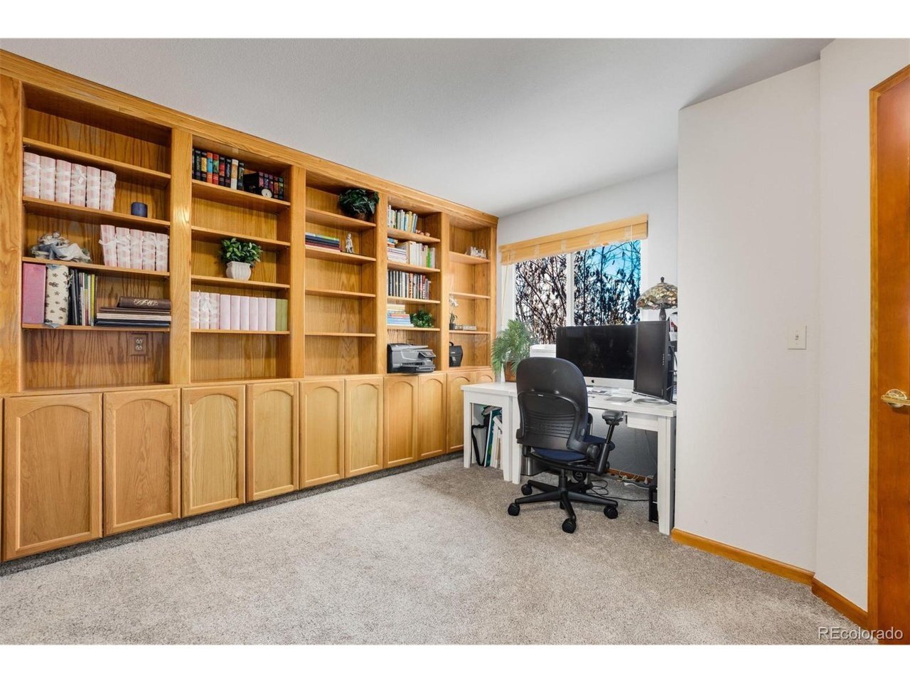 Building Photo - 15581 Flowerhill Cir