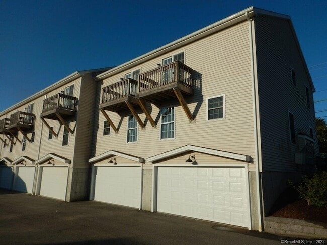 Building Photo - 1 Hamilton St