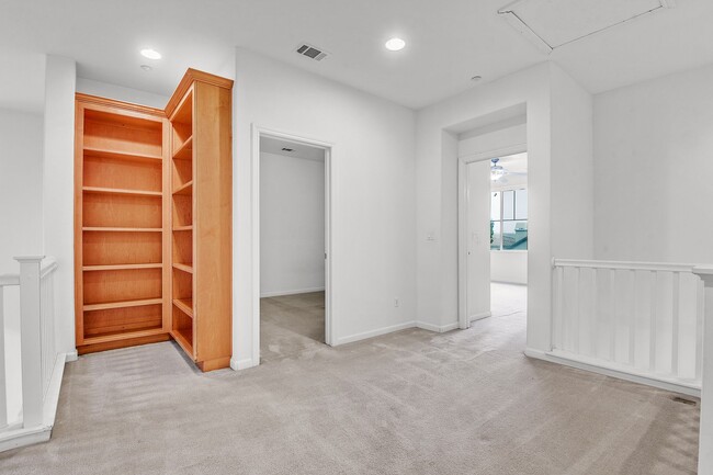 Building Photo - Magnificent home in San Bruno