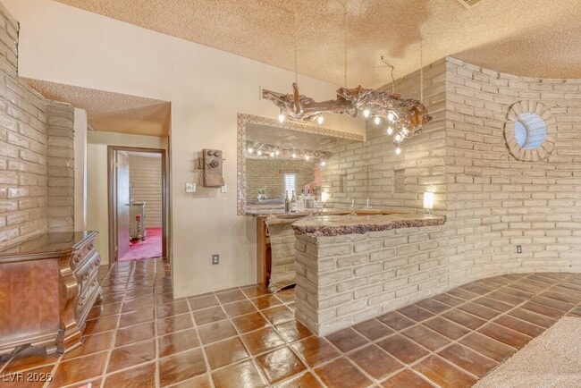 Building Photo - 1224 Sur Este Ave