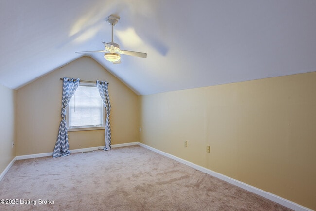 Building Photo - 442 Bauer Ave