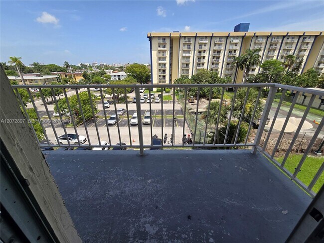 Building Photo - 801 NW 47th Ave